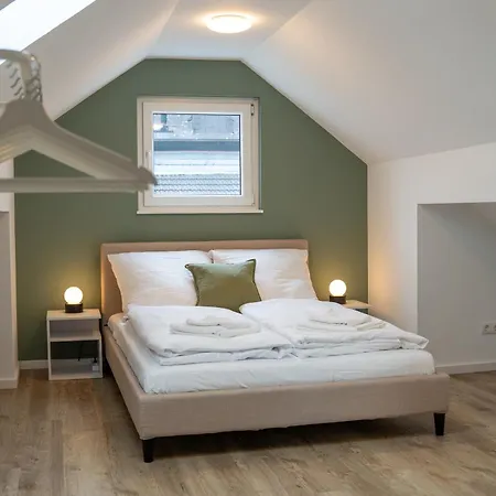 Heimwaerts - Altstadt-weingut Mit Dachterrasse