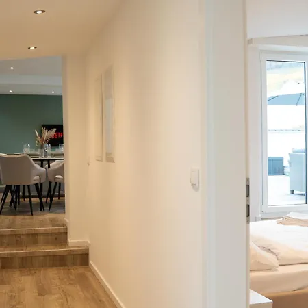 Heimwaerts - Altstadt-weingut Mit Dachterrasse Semesterbostad